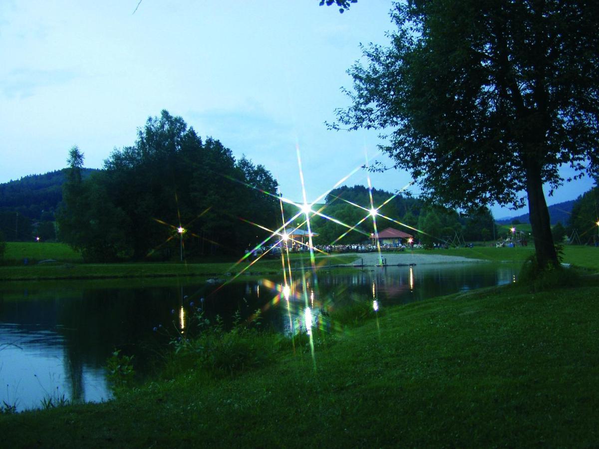 Landgasthof Achatz Arrach Bagian luar foto